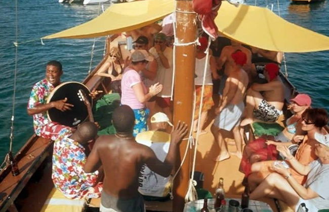 Paseo en barco pirata por Trou d’Eau Douce - Foto 3