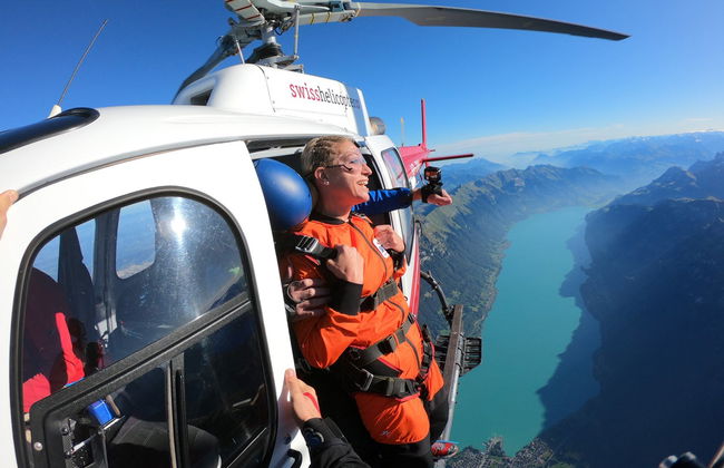 Skydiving in Interlaken - Photo 2