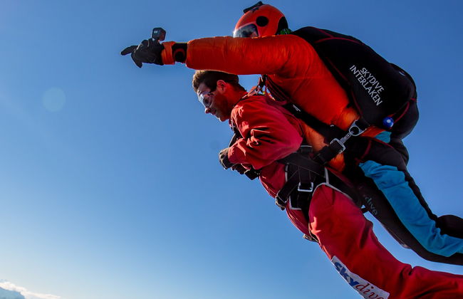 Skydiving in Interlaken - Photo 8