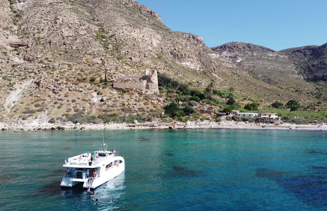 Paseo en catamarán por Cabo de Gata - Foto 7
