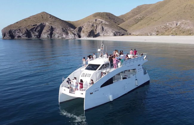 Paseo en catamarán por Cabo de Gata - Foto 3