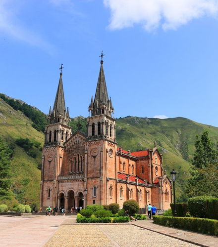 Foto de Covadonga & Cangas de Onís Day Trip