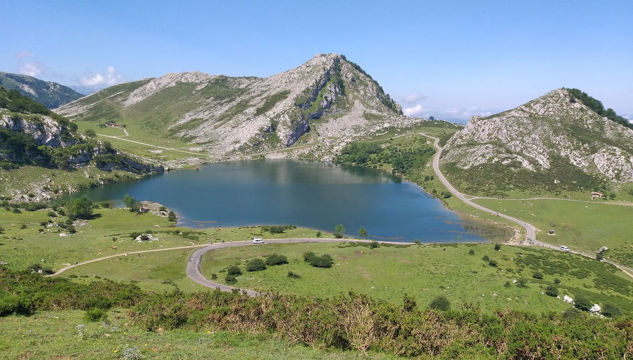Covadonga & Cangas de Onís Day Trip - Foto 1