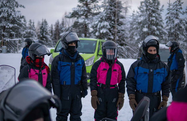 Snowmobile Safari - Photo 3