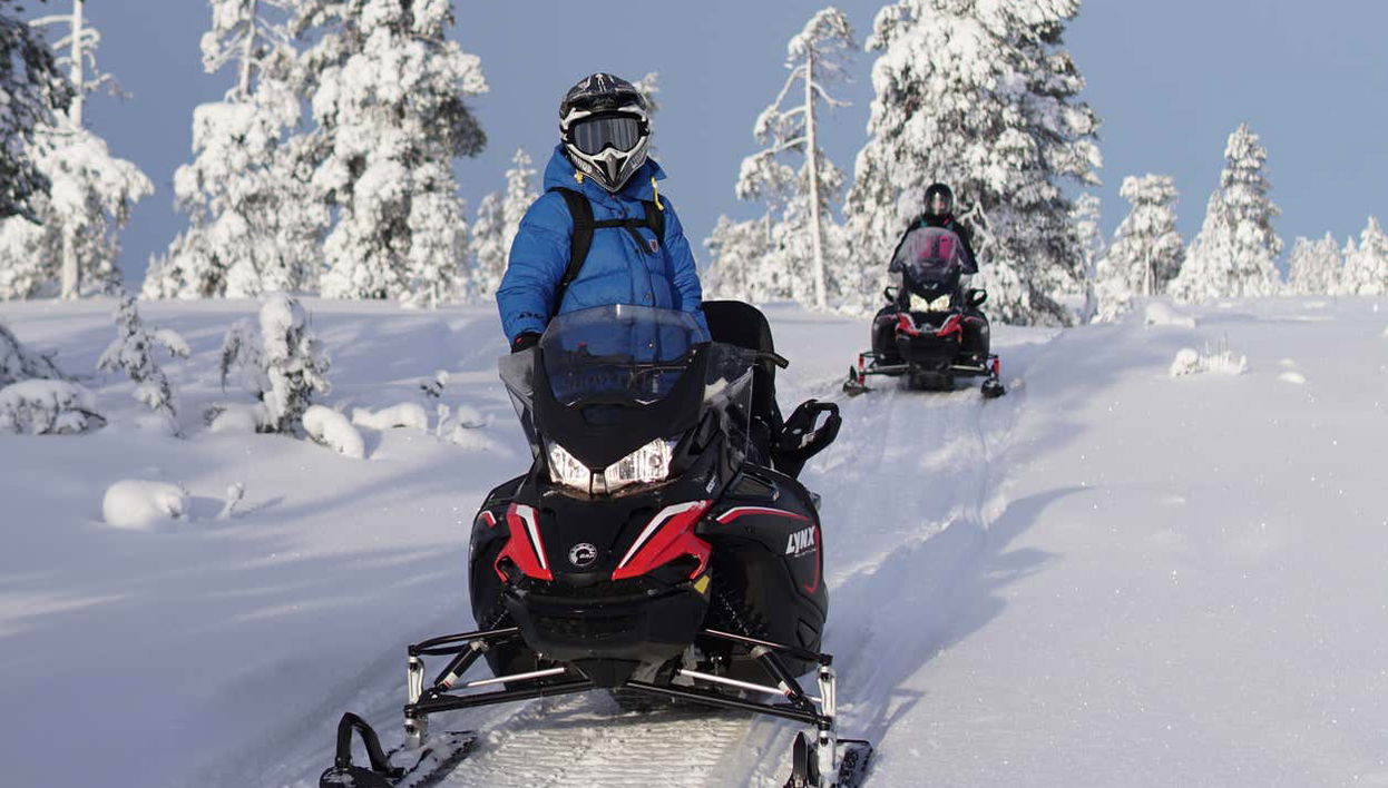 Aventura en moto de nieve por Rovaniemi - Foto 1