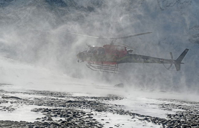 Everest Base Camp Helicopter Tour - Photo 5