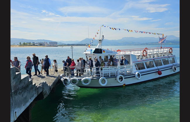 Paseo en barco desde Laredo hasta el Faro del Caballo de Santoña - Foto 2