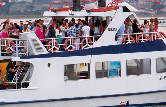 Paseo en barco desde Laredo hasta el Faro del Caballo de Santoña - Foto 4