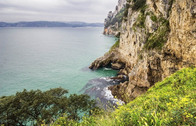Paseo en barco desde Santoña hasta el Faro del Caballo - Foto 2