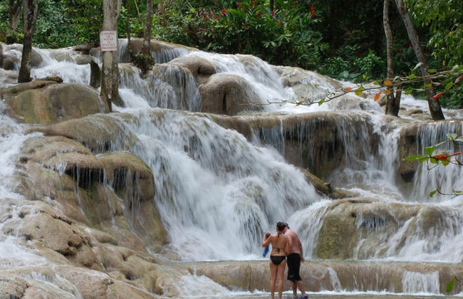 Excursión a las cascadas del río Dunn - Foto 1