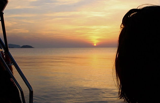 Paseo en lancha al atardecer por Fornells - Foto 2