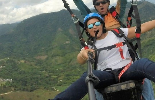 Vuelo privado en parapente sobre el Eje Cafetero - Foto 8