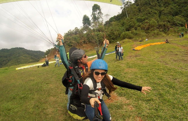 Vuelo privado en parapente sobre el Eje Cafetero - Foto 7