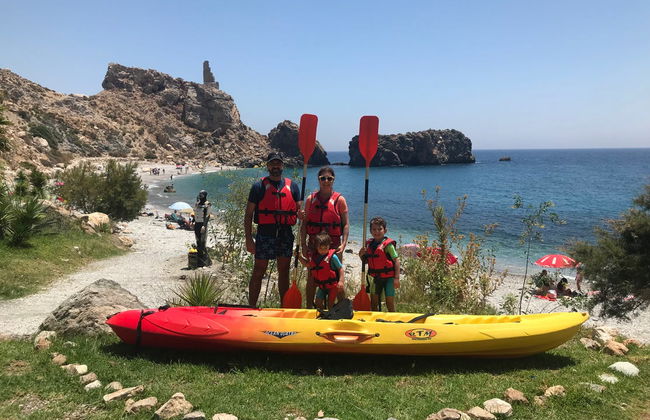 Kayak y snorkel en la playa de La Rijana - Foto 5