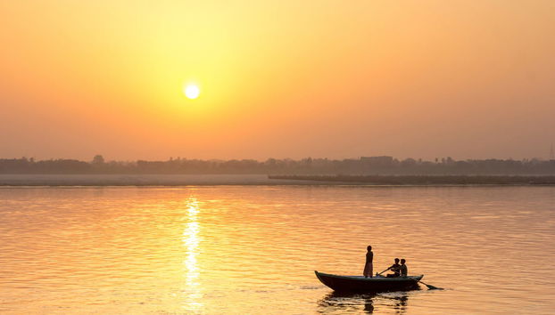 Paseo en barco al amanecer + Ceremonia Aarti - Foto 3