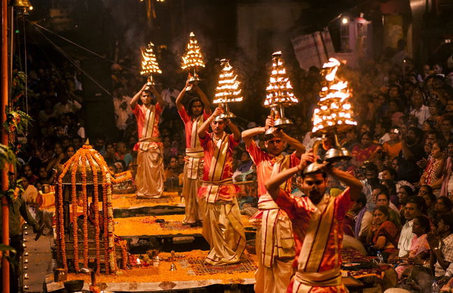 Paseo en barco al amanecer + Ceremonia Aarti - Foto 1