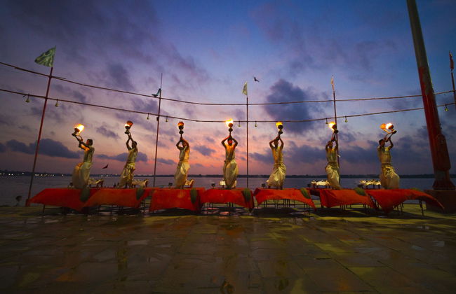 Paseo en barco al amanecer + Ceremonia Aarti - Foto 2