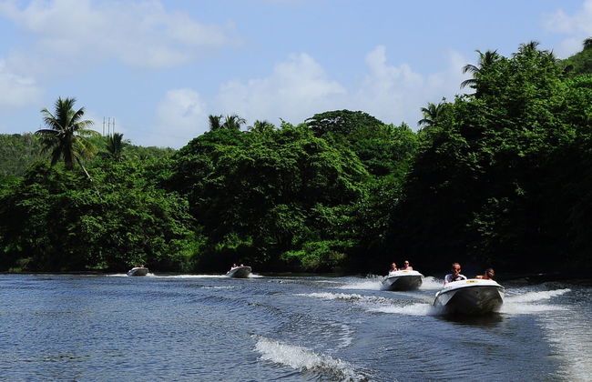 Pilotar lancha pelo rio Chavón - Foto 4