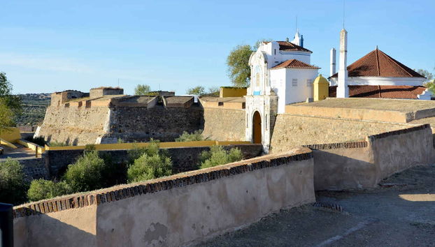 Tour por las murallas de Badajoz y Elvas - Foto 5