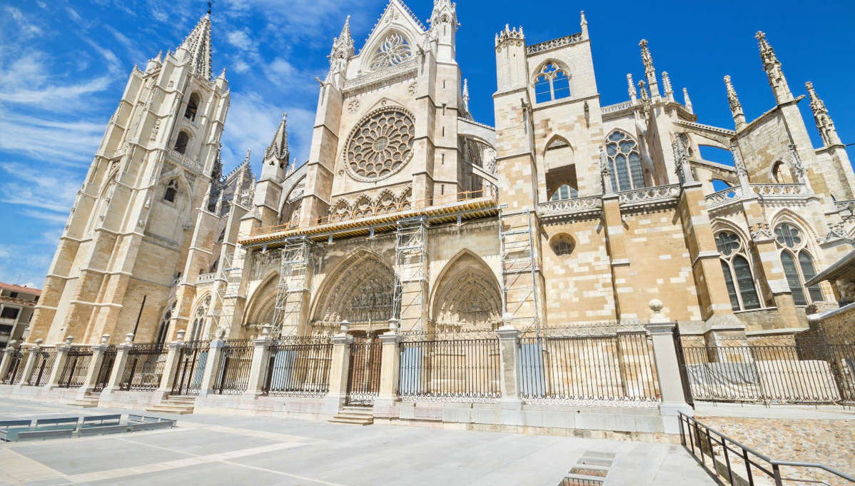 Visita guiada por la Catedral de León - Foto 1