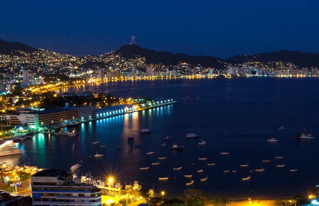 Acapulco Bay Cruise - Photo 3