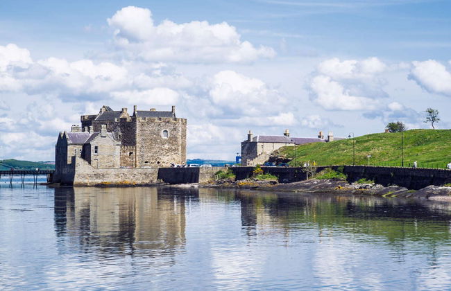 Blackness Castle & Forth Bridges Cruise - Photo 5