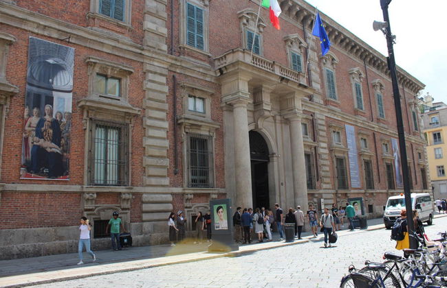 Visita guiada pelo bairro de Brera + Ingresso da Pinacoteca - Foto 3
