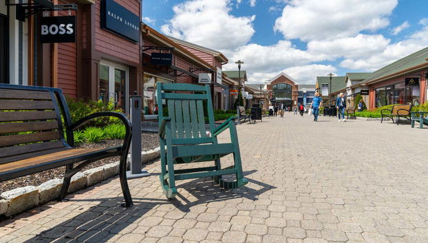 Shopping Day Trip to the Outlets - Photo 3