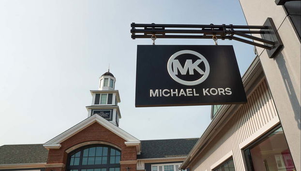 Shopping Day Trip to the Outlets - Photo 2
