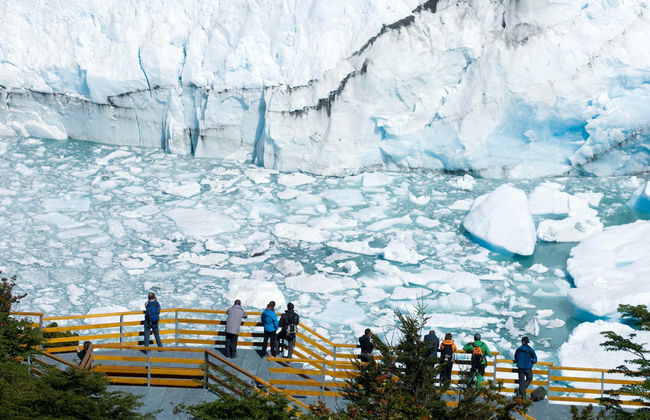 Perito Moreno Glacier Bus Trip - Photo 3