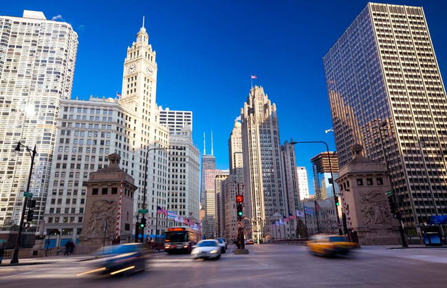 Chicago Tourist Bus - Photo 2