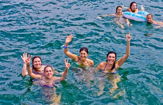 Boat Party in Valencia with Lunch - Photo 4