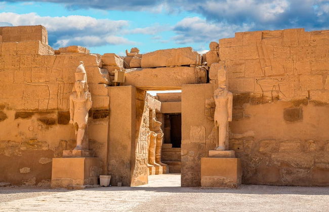 Crucero por el Nilo de 4 noches de Lúxor a Asuán - Foto 1