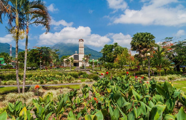 Transfer a La Fortuna + Barco pelo lago Arenal - Foto 1