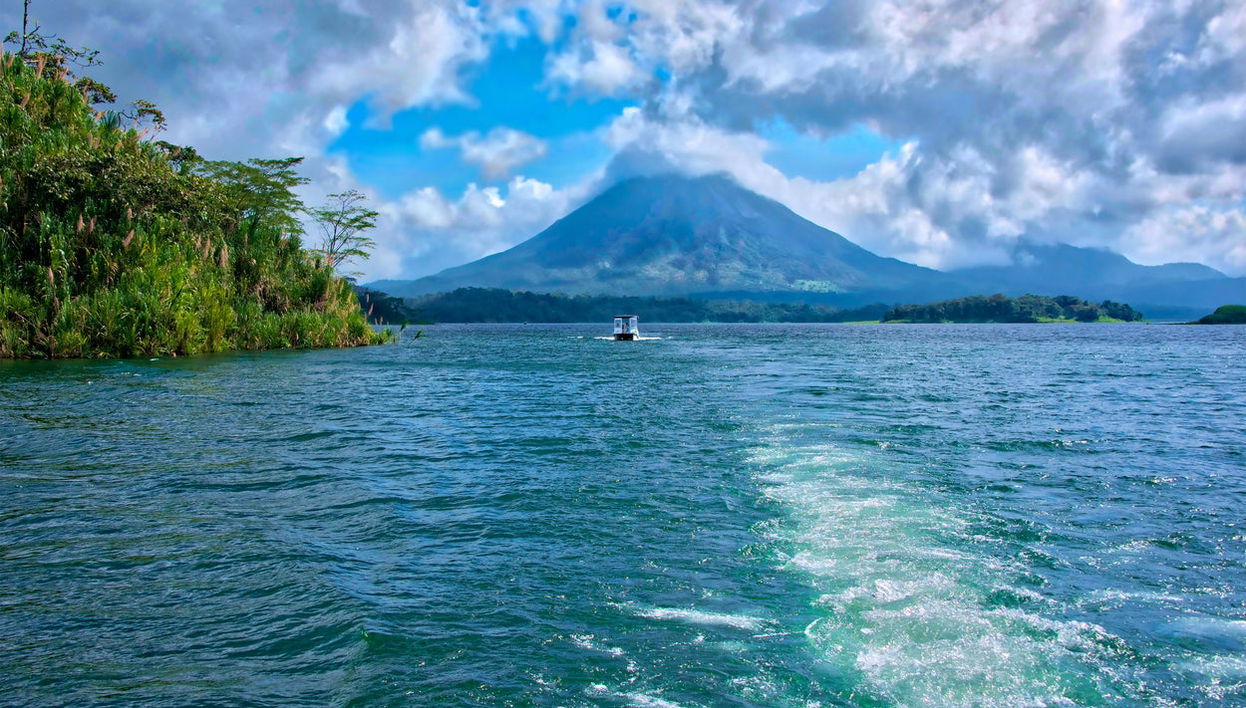 Traslado a Monteverde + Barco por el lago Arenal - Foto 1