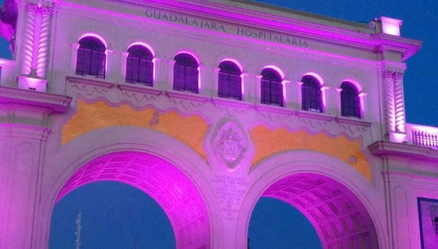 Guadalajara Night Tour + Dinner - Photo 4