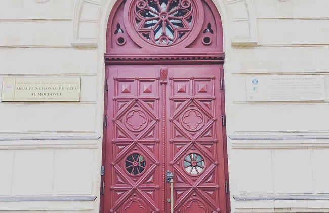 Visite dans Chișinău + visite des caves à vin Mileștii Mici - Photo 3