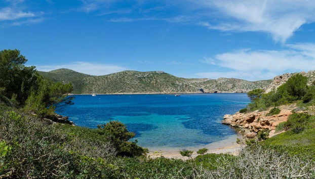 Excursión a Cabrera y la Cueva Azul en barco - Foto 2