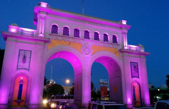 Tour nocturno por Guadalajara - Foto 2