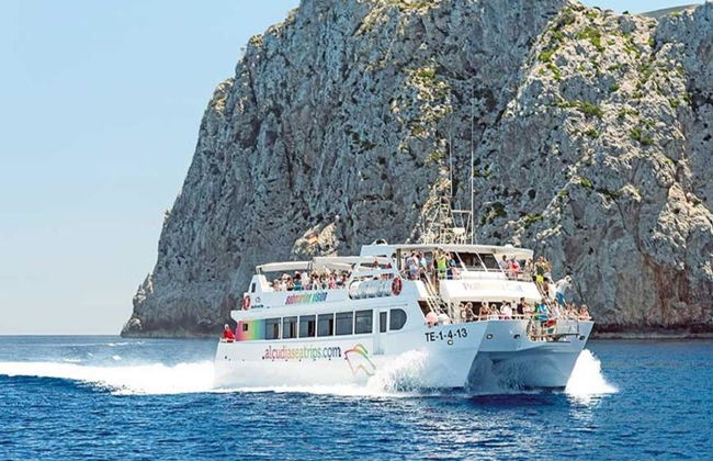 Visita la playa de Formentor en catamarán con fondo de cristal - Foto 4