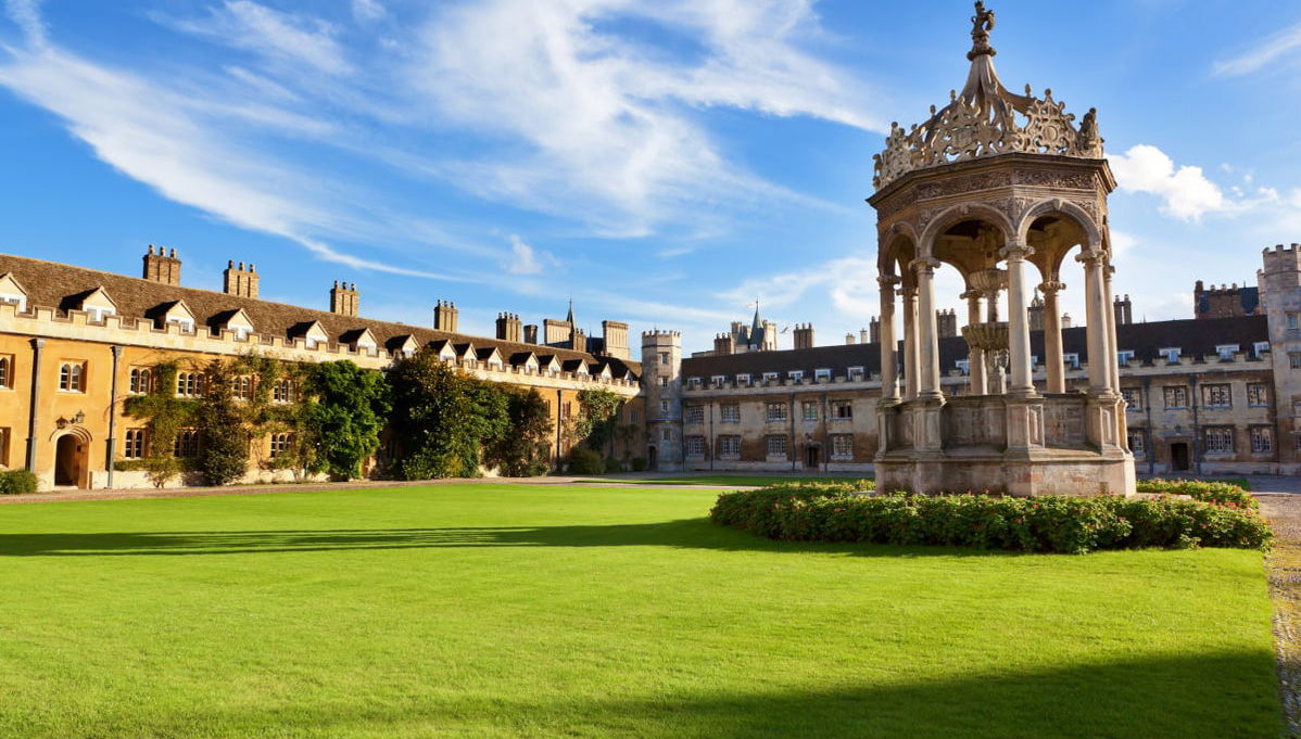 Cambridge University Guided Tour - Photo 1