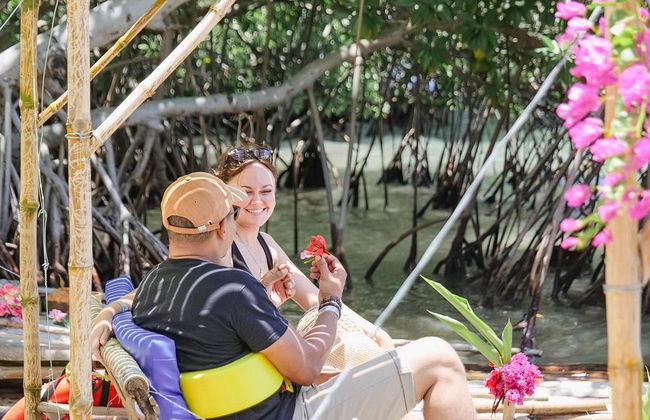 Chukka Reggae Rafting and Catamaran Sail, Snorkel and Party Cruise - Foto 7