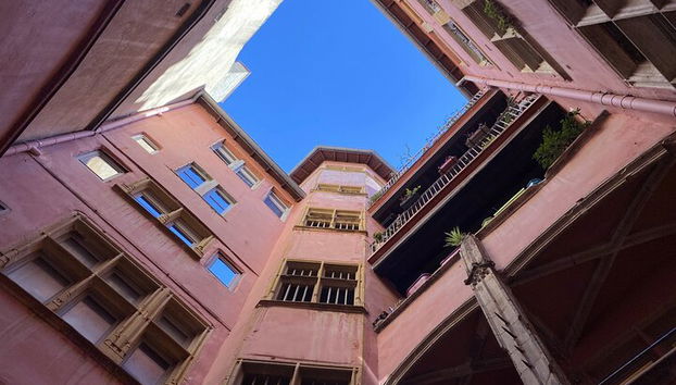 Cata de vinos en Lyon y Traboules Secretos - Foto 5