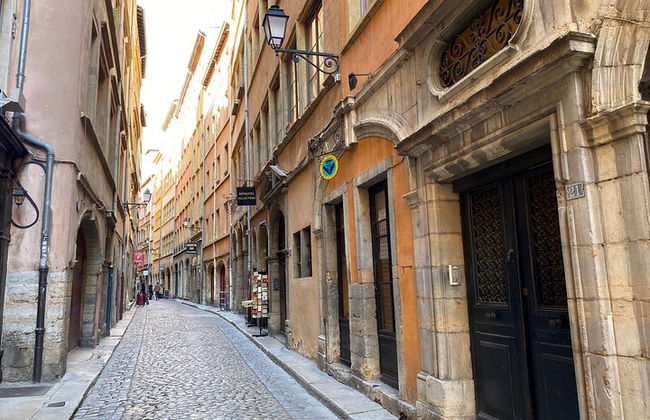 Cata de vinos en Lyon y Traboules Secretos - Foto 4