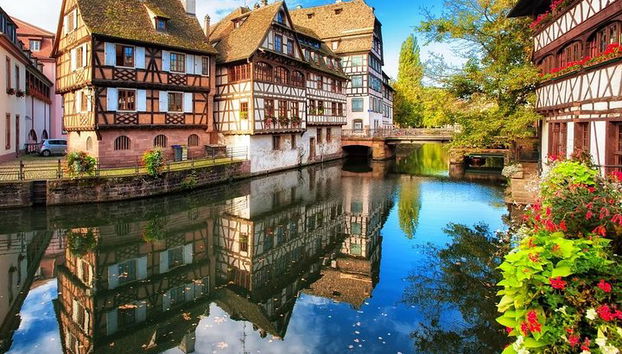 Visita guiada privada a pie del distrito antiguo de Estrasburgo - Foto 2