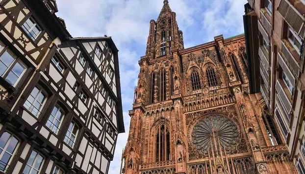 Visita guiada privada a pie del distrito antiguo de Estrasburgo - Foto 4