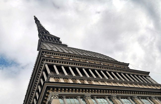 Torino by night visita guidata notturna a piedi di 2 ore in piccolo gruppo - Foto 6