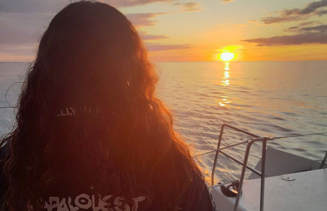 Paseo en catamarán al atardecer - Foto 3