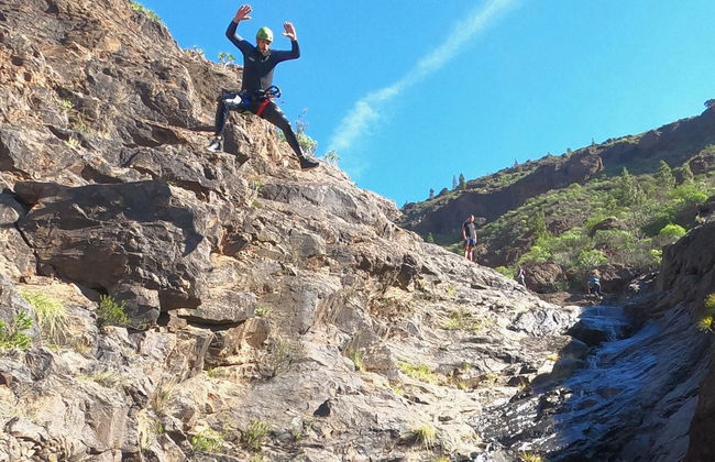 Descenso de cañones en el barranco de la Manta - Foto 6