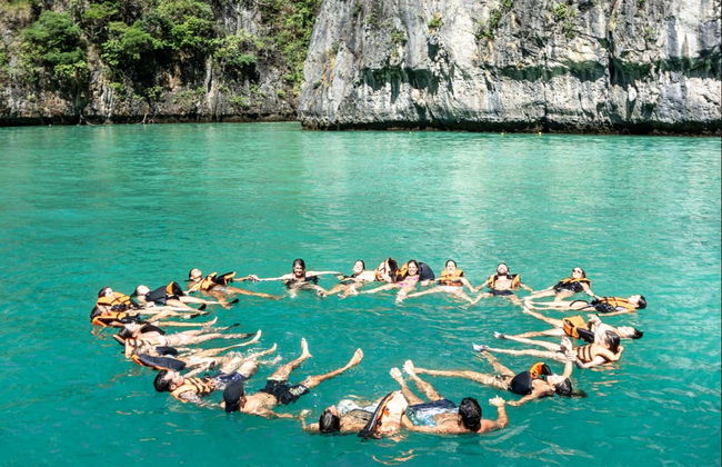 Phi Phi Islands Traditional Boat Tour - Photo 1